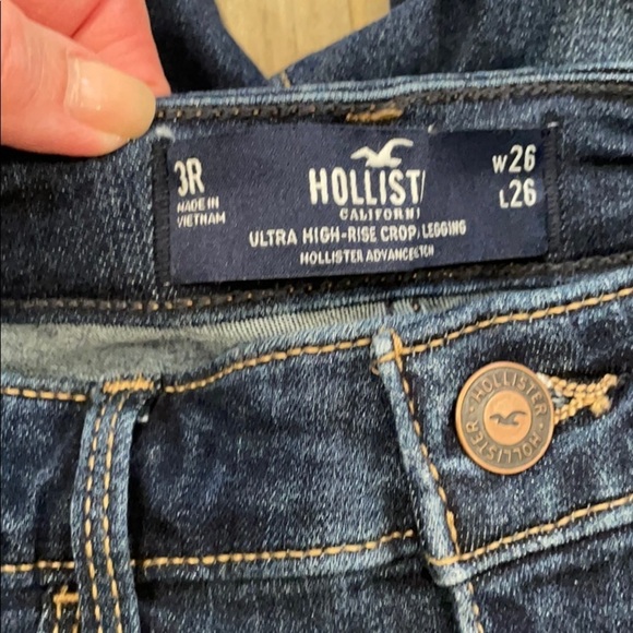 Hollister Ultra High-rise crop Jeans - Picture 4 of 4